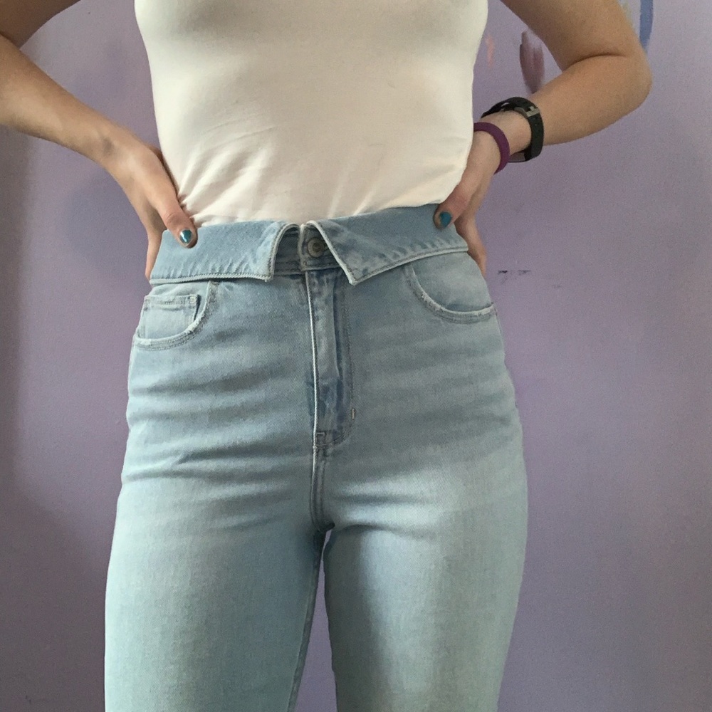 NWT Hollister High-Rise Mom Jeans